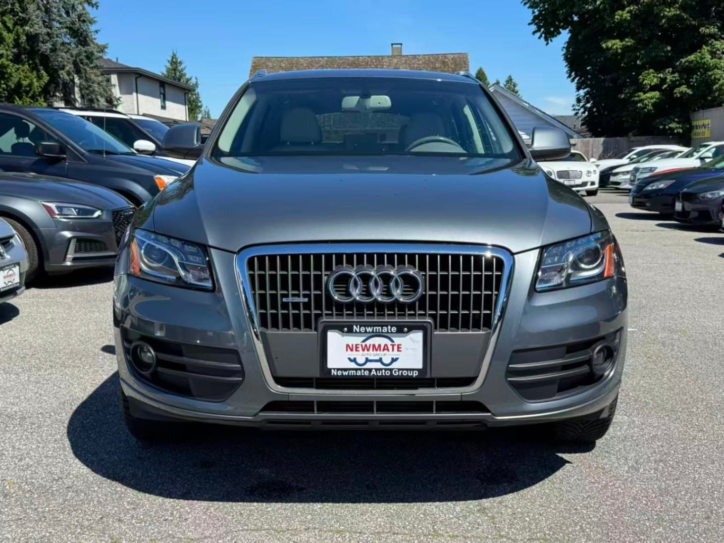 2012 Audi Q5 2.0T quattro Premium. LOCAL BC VEHICLE. ONE OWNER. NO ACCIDENT. LOW KILOMETRES.