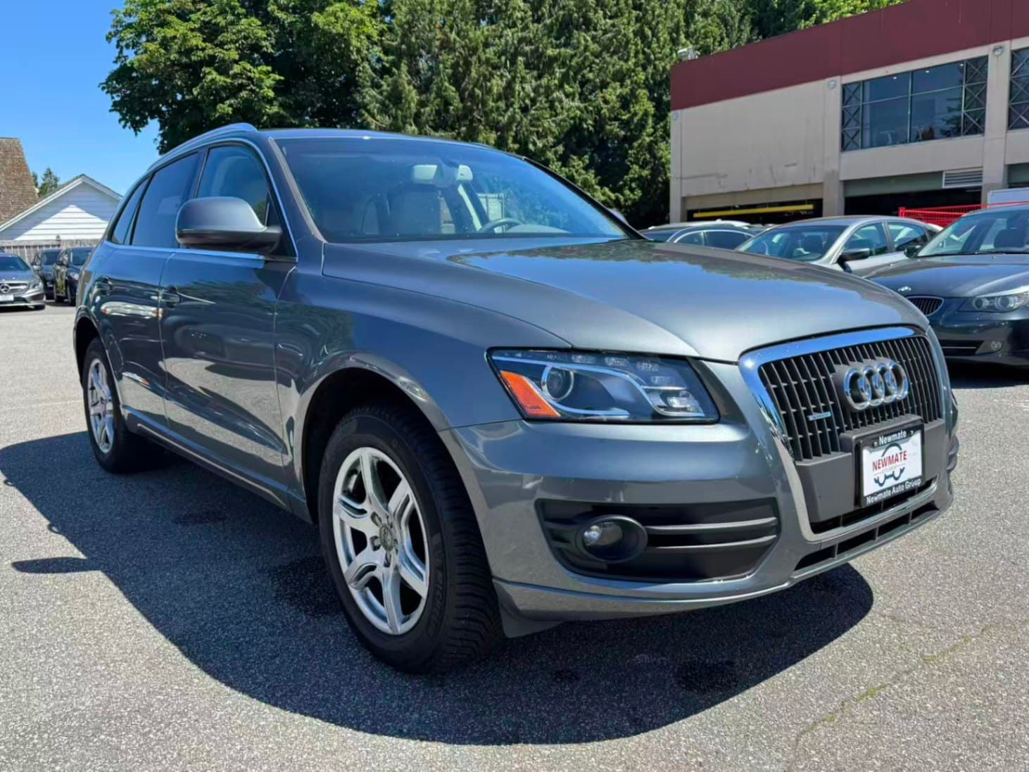 2012 Audi Q5 2.0T quattro Premium. LOCAL BC VEHICLE. ONE OWNER. NO ACCIDENT. LOW KILOMETRES.