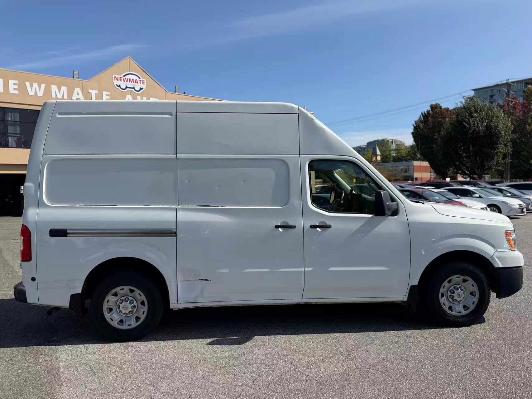 2012 Nissan NV 2500 S V6. LOCAL BC VEHICLE. NO ACCIDENT. LOW KILOMETRES.