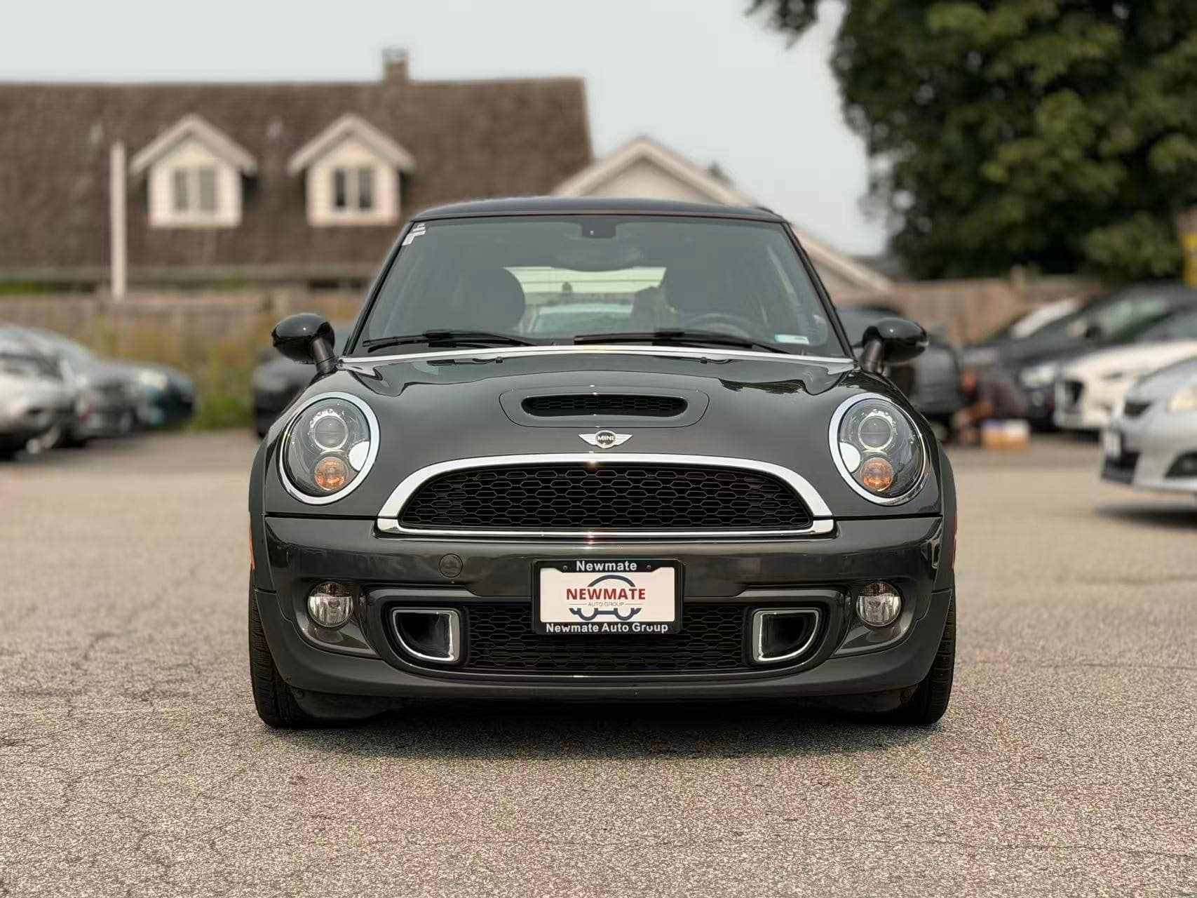 2013 MINI Cooper S 6MT. LOW KILOMETRES. SECOND SET OF TIRES.