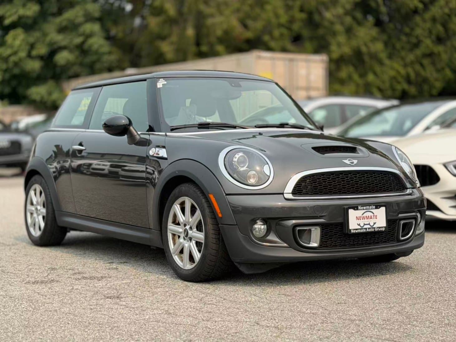 2013 MINI Cooper S 6MT. LOW KILOMETRES. SECOND SET OF TIRES.