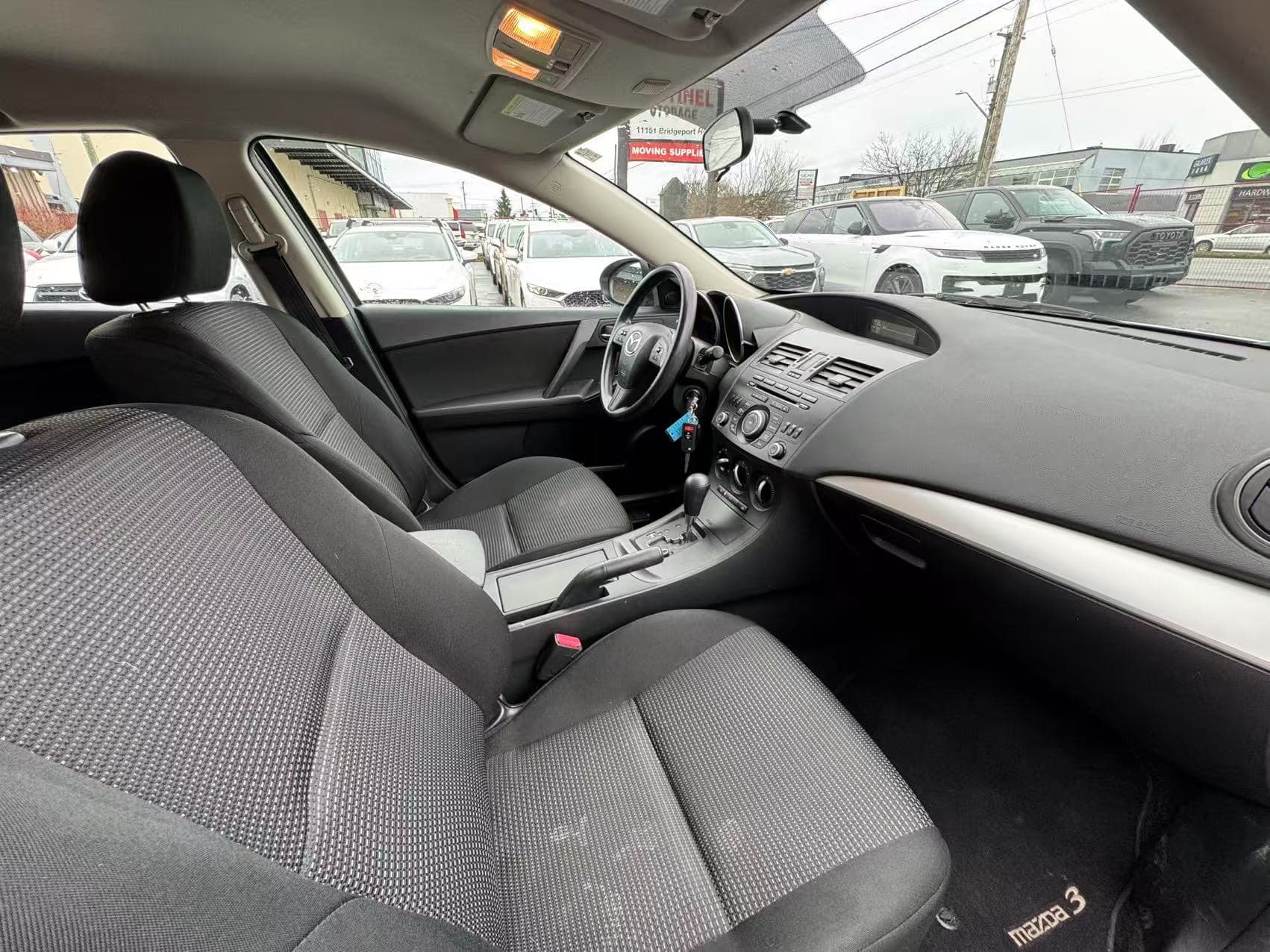 2013 Mazda Mazda3 4dr HB Sport. BC LOCAL...