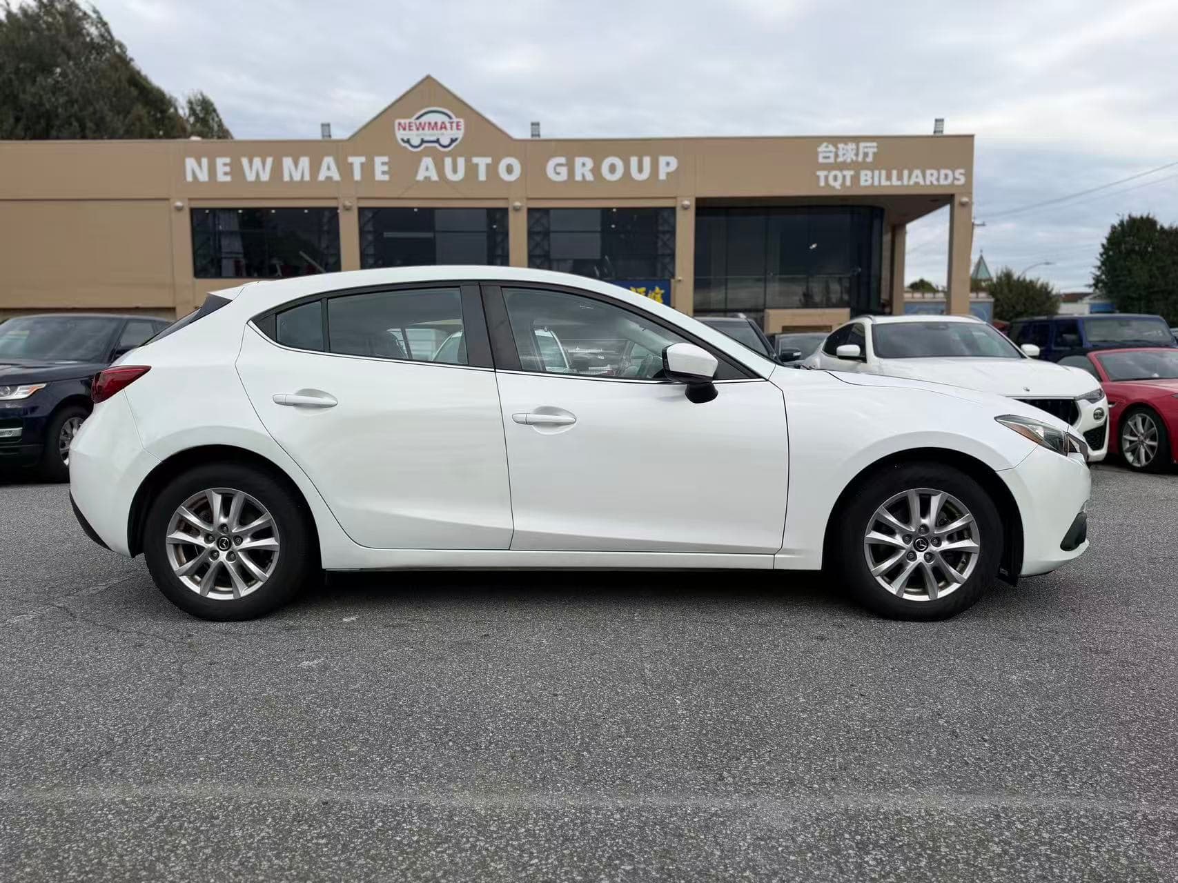 2014 Mazda Mazda3 Sport GS-SKY. LOCAL BC VEHICLE. RUNS GREAT.