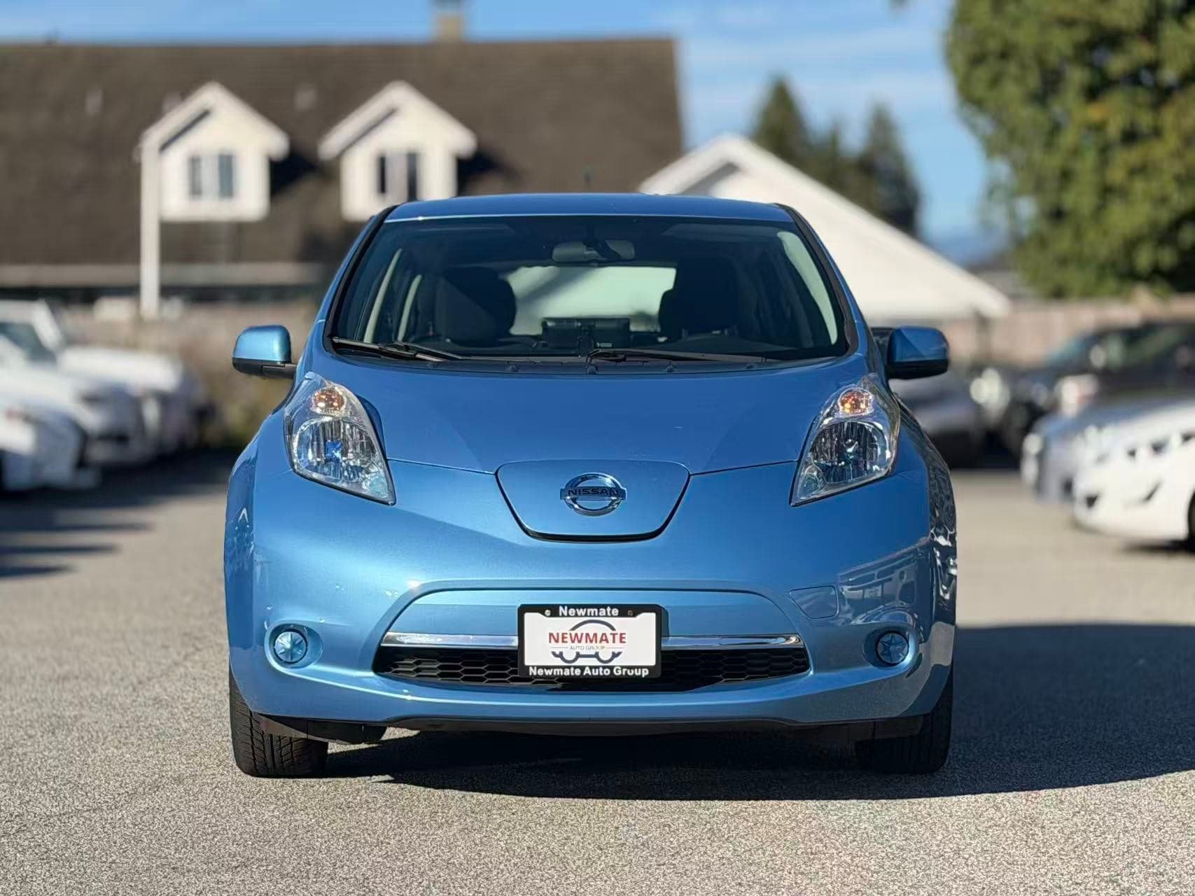 2014 Nissan Leaf S. LOW KILOMETRES. BATTERY HEALTH 10/12 BARS LEFT.