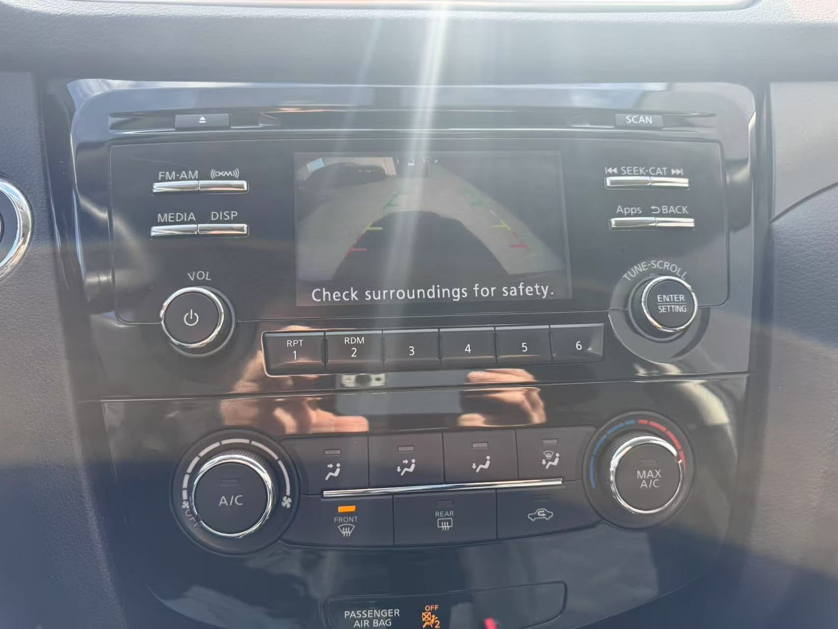 2014 Nissan Rogue AWD 4dr SV. BC LOCAL V...