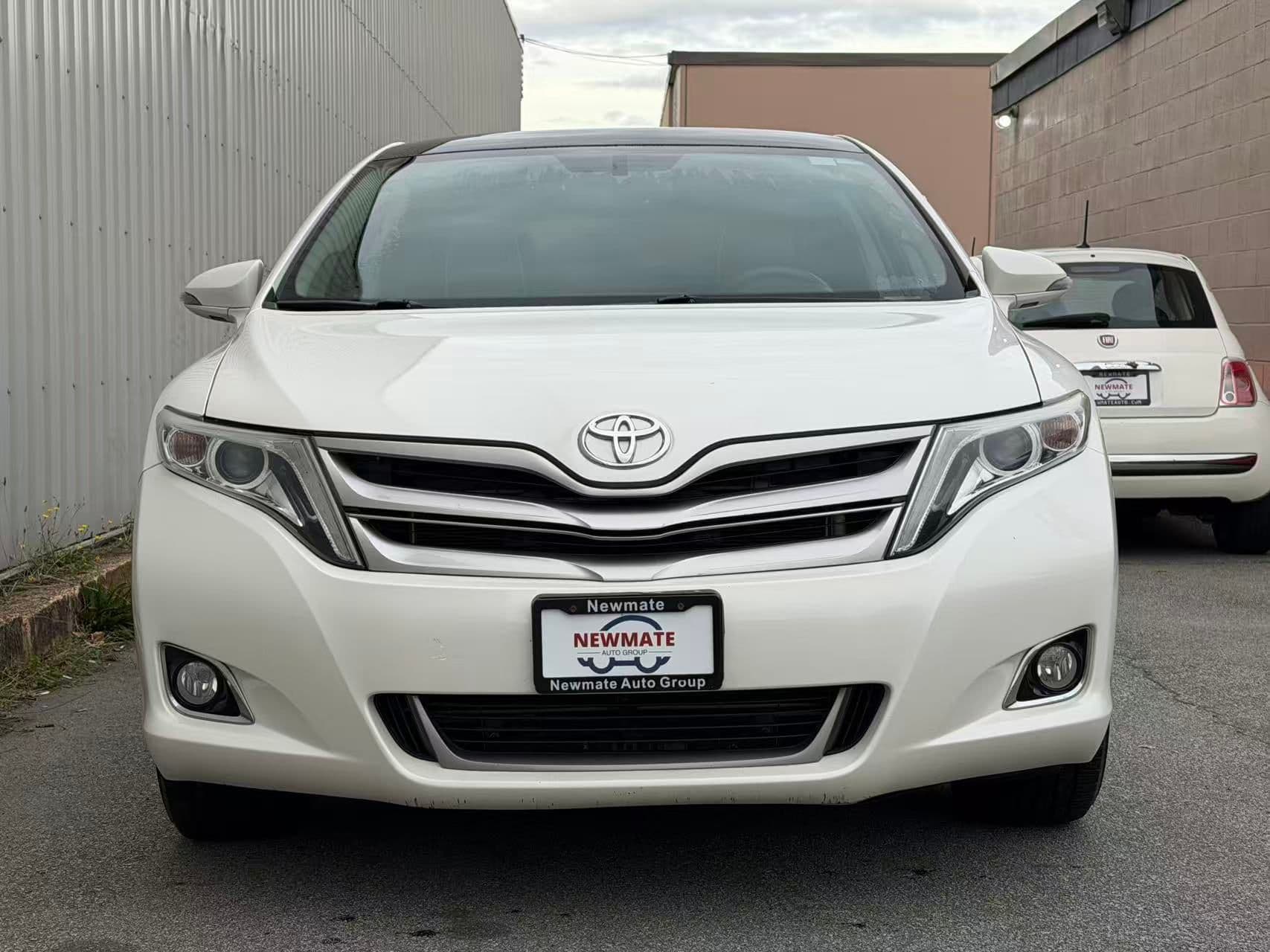 2014 Toyota Venza Limited. LOCAL BC VEHICLE.