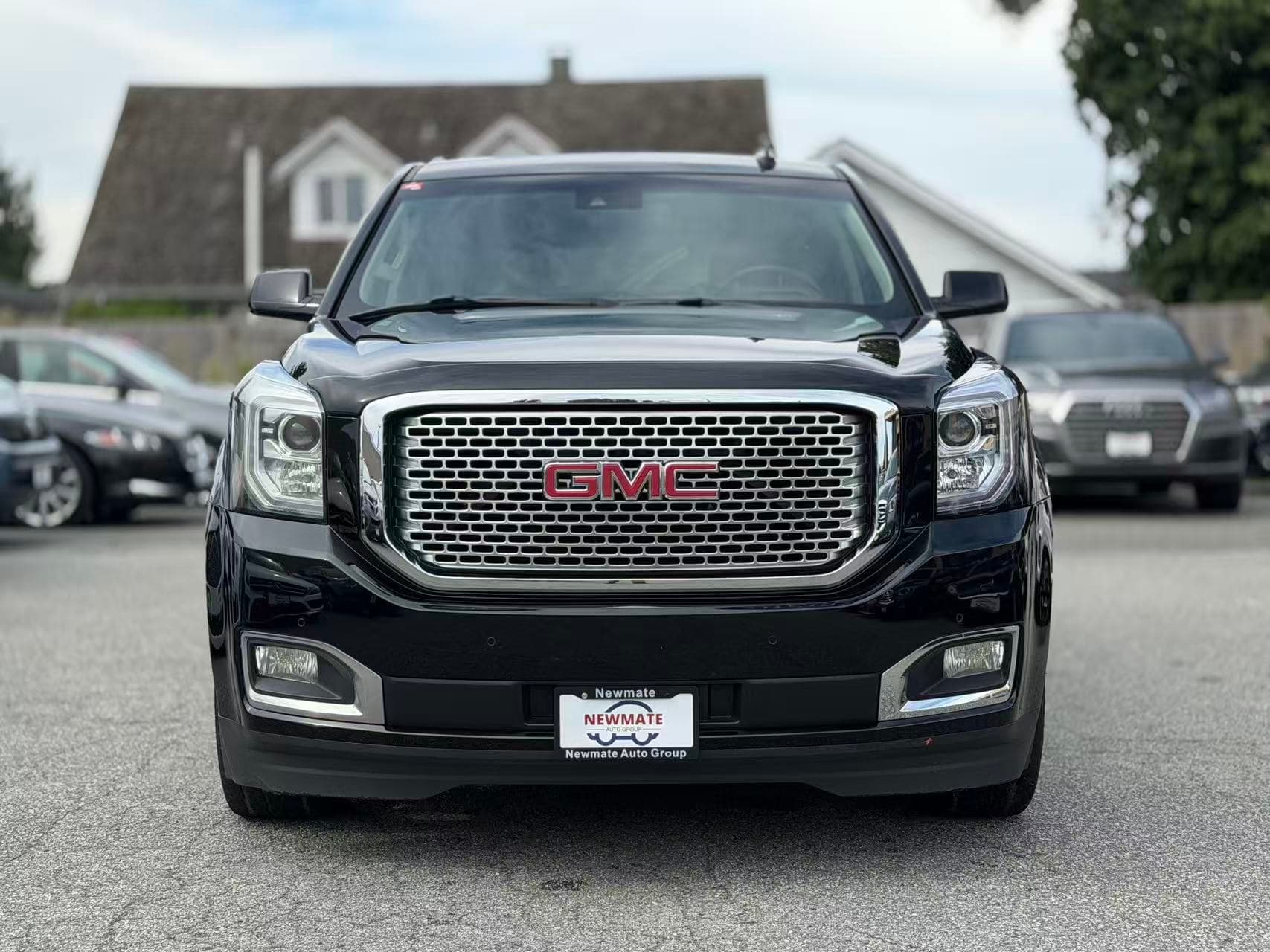2015 GMC Yukon Denali. FULL SERVICE RECORD. 7 SEATER. FULLY OPTIONED.