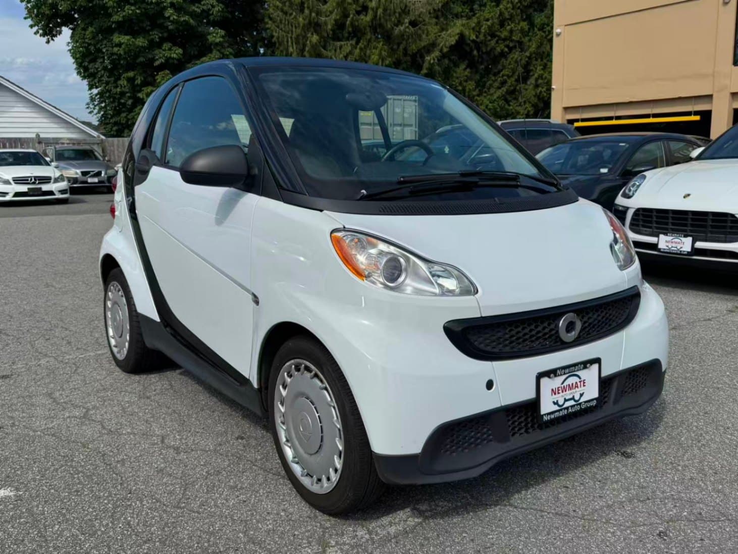 2015 smart Fortwo 2dr Cpe Pure. LOW MILEAGE. NO ACCIDENTS.