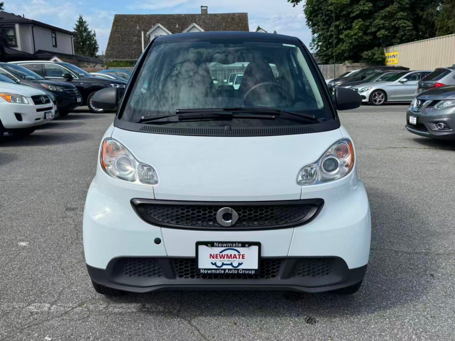 2015 smart Fortwo 2dr Cpe Pure. LOW MILEAGE. NO ACCIDENTS.