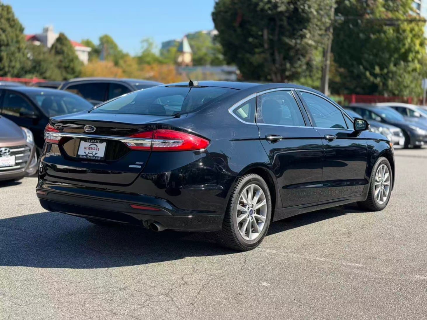 2017 Ford Fusion SE. LOCAL BC VEHICLE. LOW KILOMETRES. FULL SERVICE RECORD.