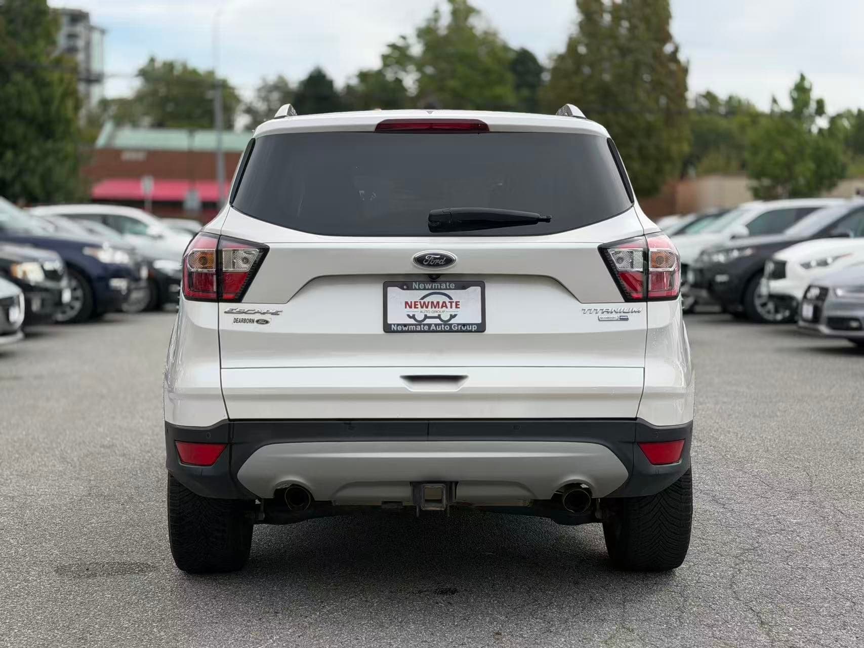 2018 Ford Escape Titanium. LOCAL BC VEHICLE. NO ACCIDENT. LOW KILOMETRES.