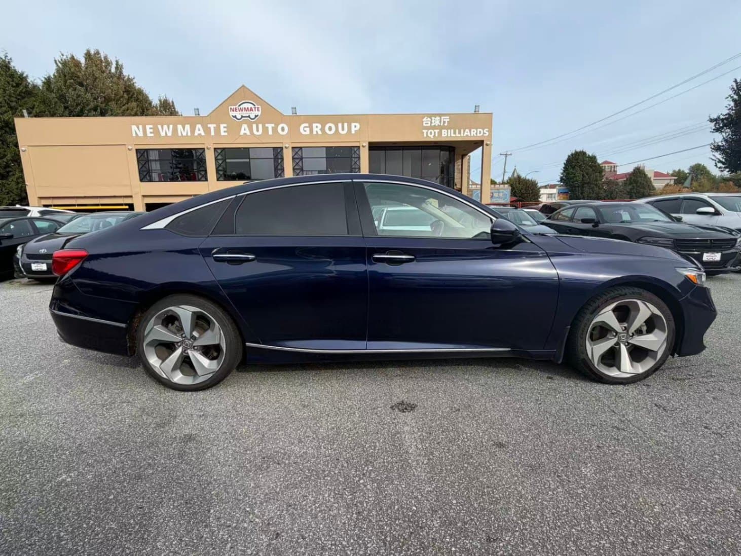 2018 Honda Accord Touring. LOCAL BC VEHICLE. FULL SERVICE RECORD.