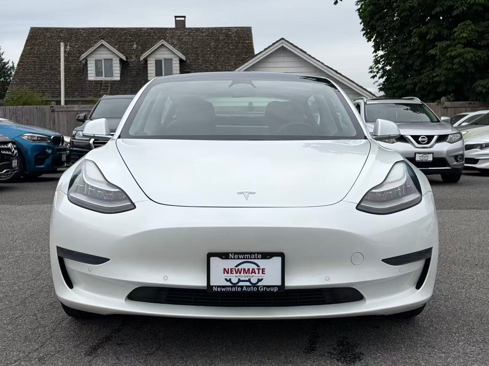 2019 Tesla Model 3 SR. LOCAL BC VEHICLE. ONE OWNER.