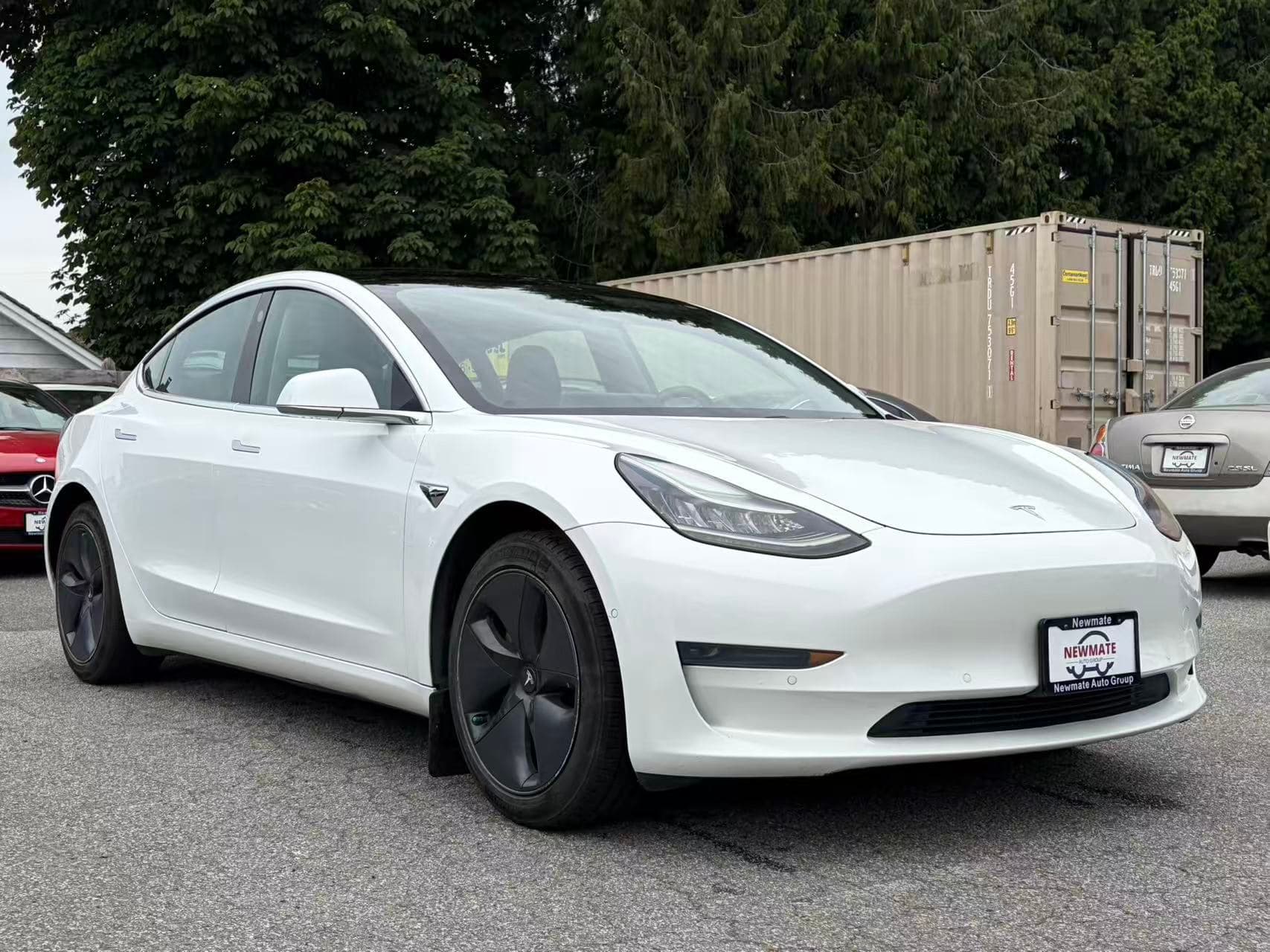 2019 Tesla Model 3 SR. LOCAL BC VEHICLE. ONE OWNER.