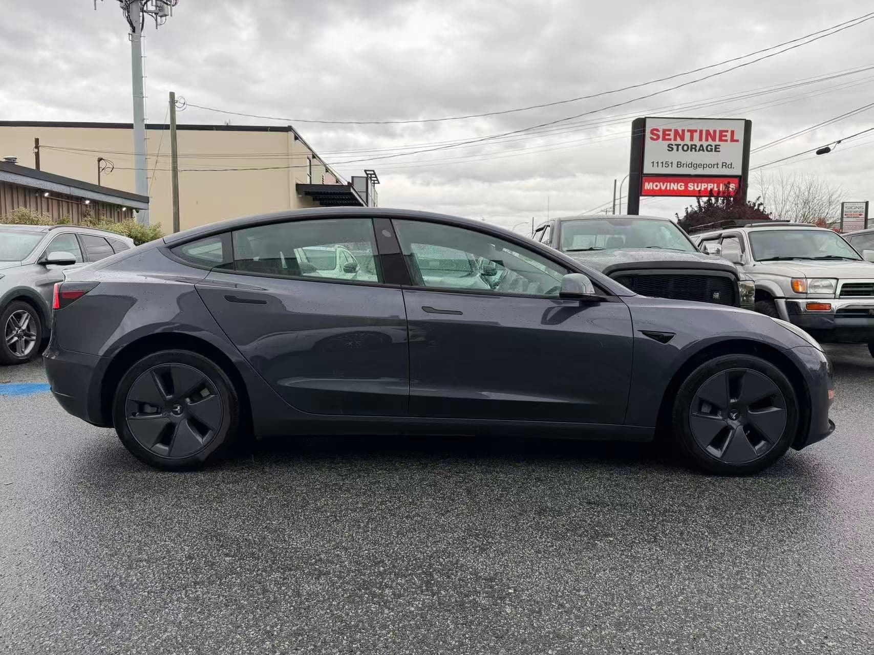 2023 Tesla Model 3 RWD. LOCAL BC VEHICLE...