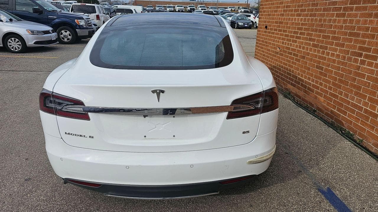 2014 Tesla Model S 85