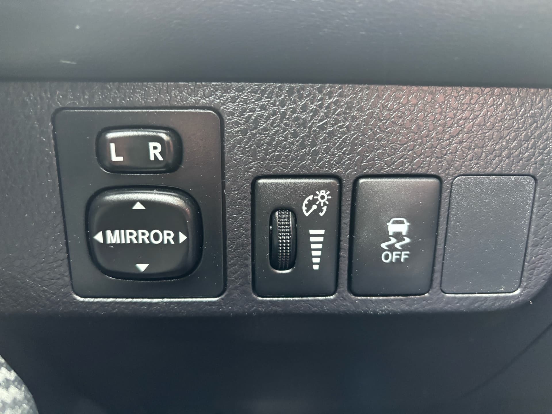 2014 Toyota RAV4 FWD 4dr XLE
