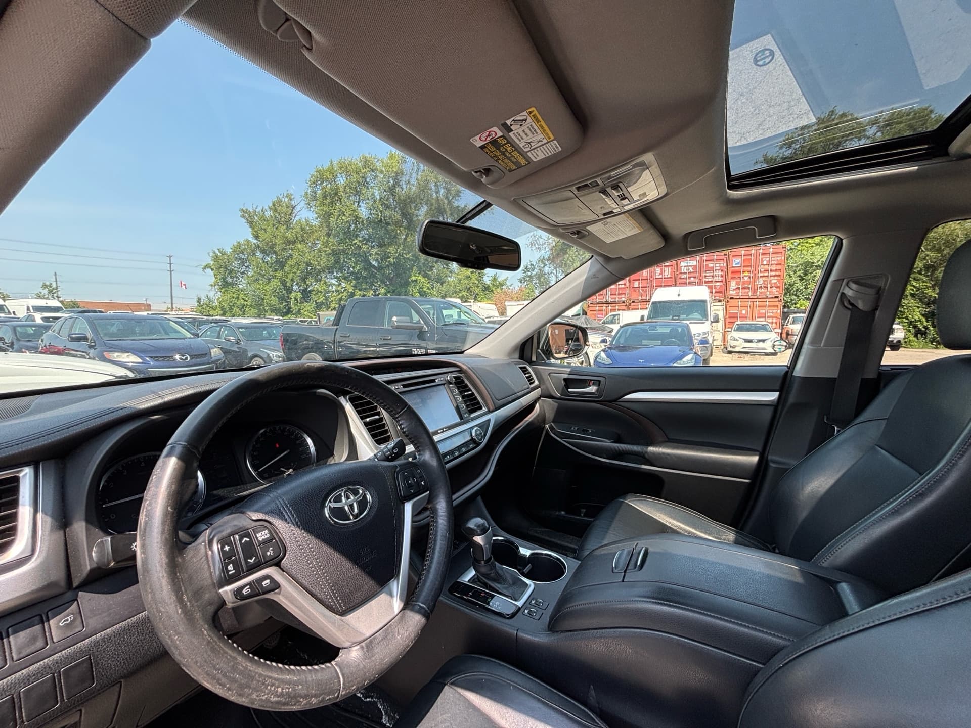 2015 Toyota Highlander  XLE AWD 4dr