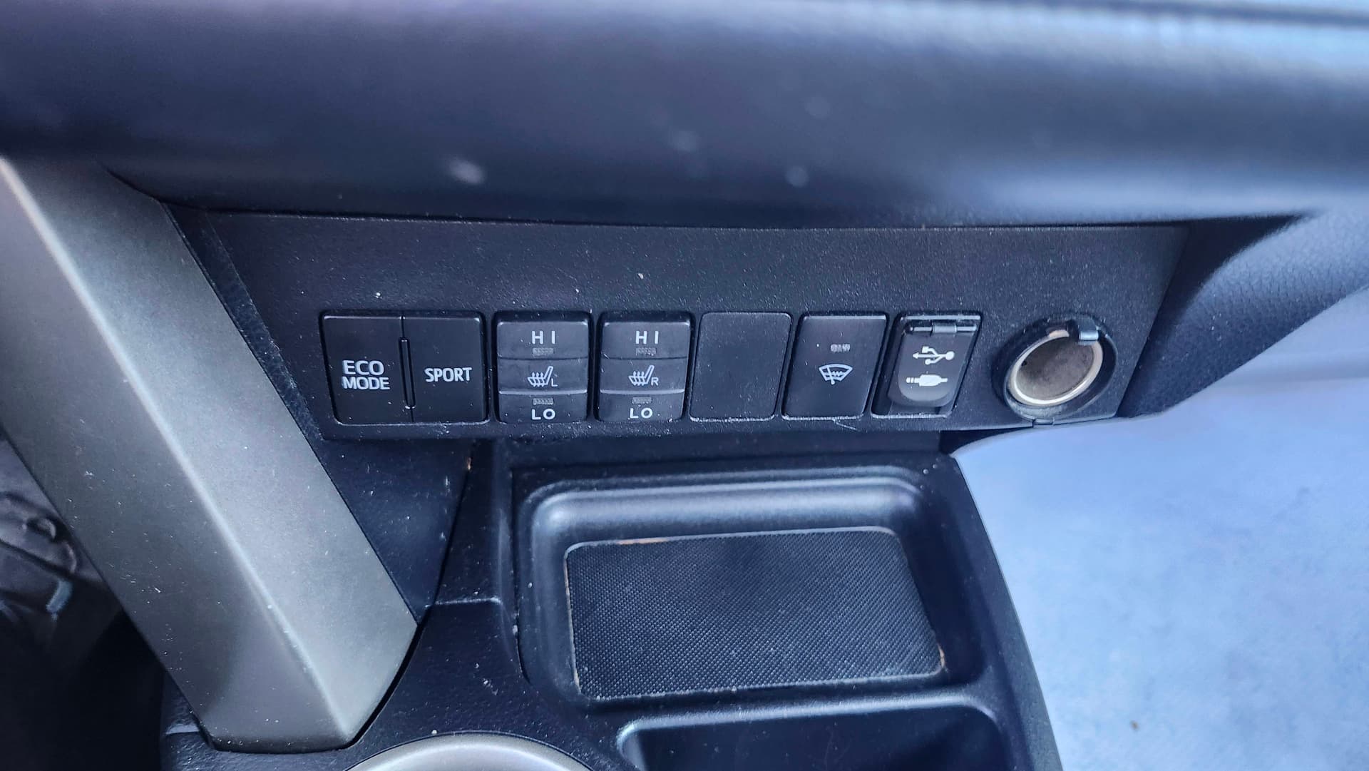 2015 Toyota RAV4 AWD 4dr Limited