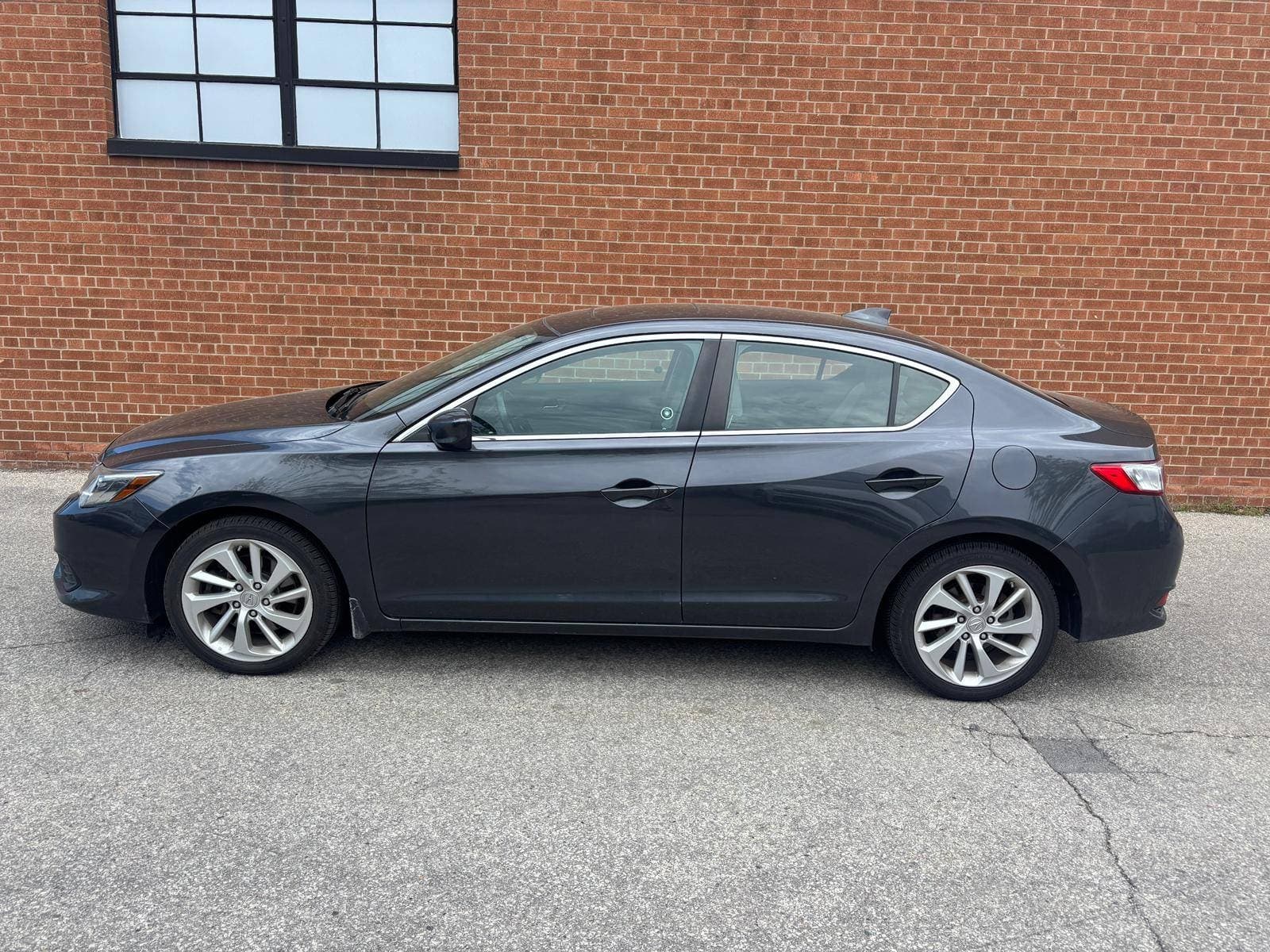 2016 Acura ILX 4dr Sdn Tech Pkg
