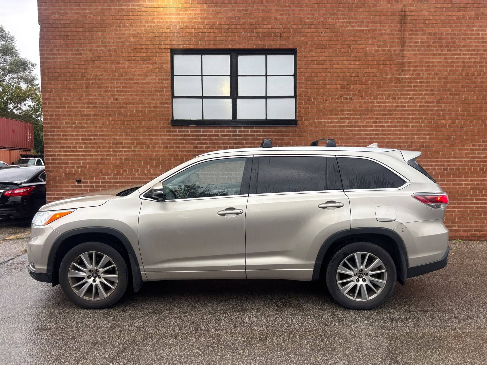2016 Toyota Highlander AWD 4dr XLE