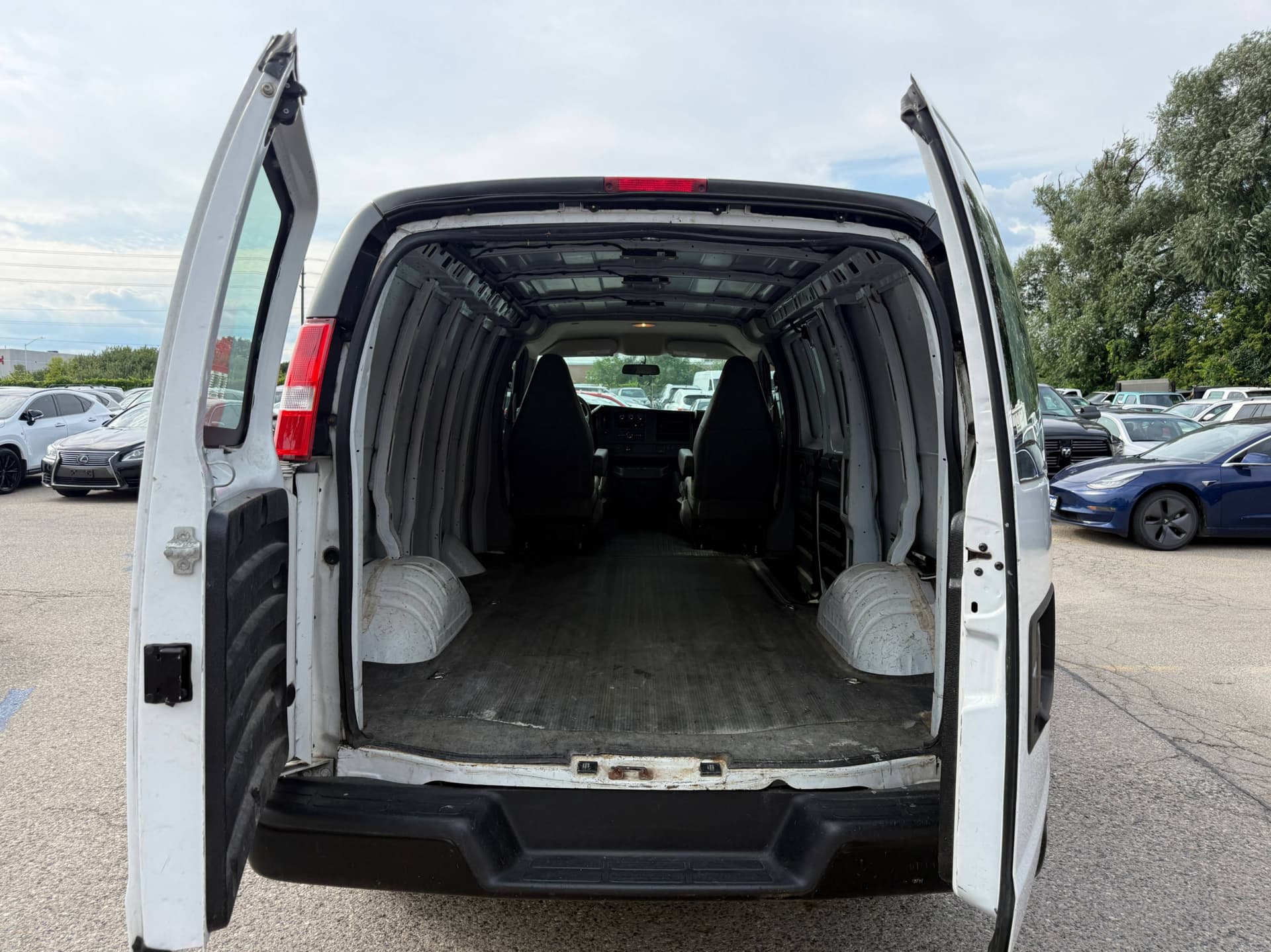 2017 Chevrolet Express RWD 2500 135"
