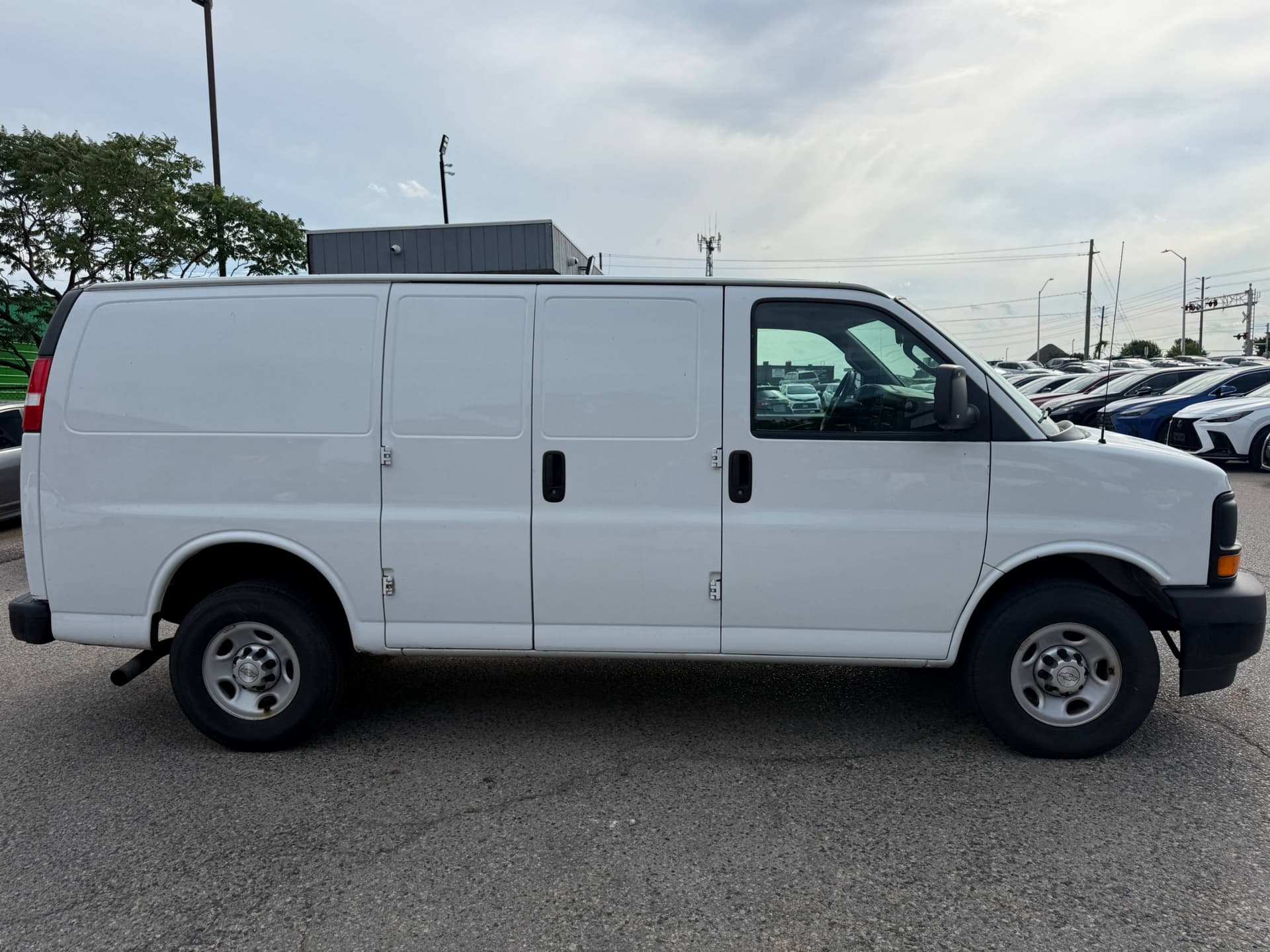2017 Chevrolet Express RWD 2500 135"