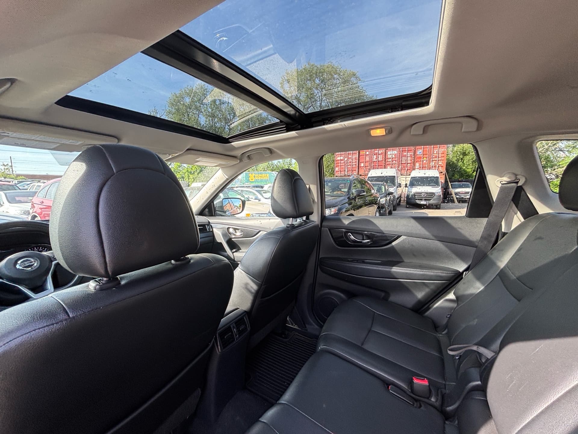 2017 Nissan Rogue SL AWD Pano roof, Navi, Leather