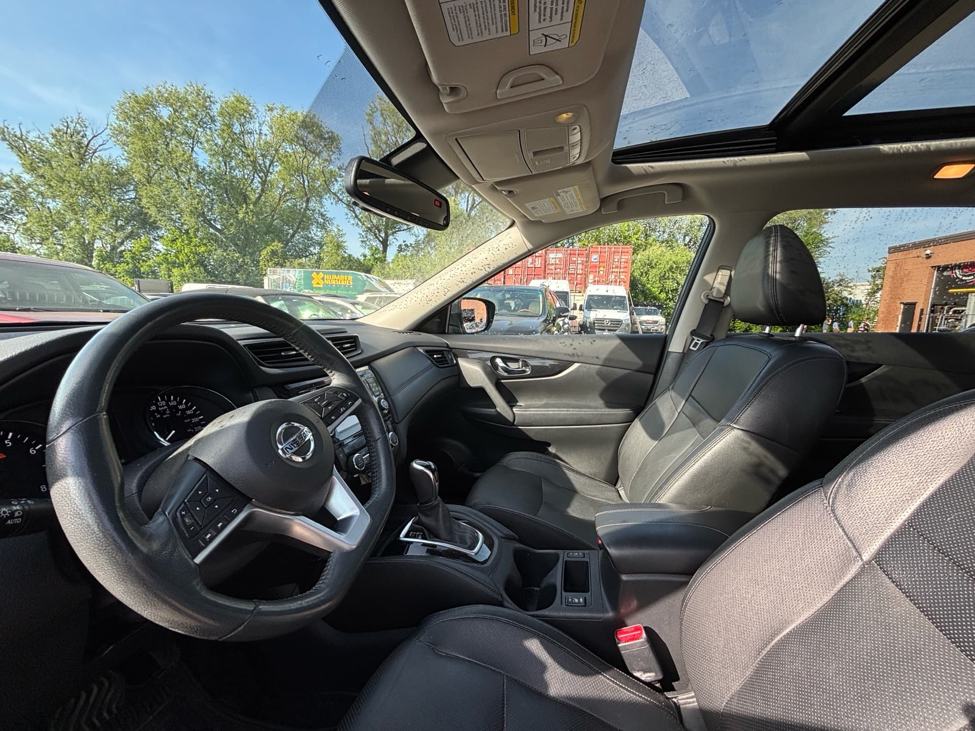 2017 Nissan Rogue SL AWD Pano roof, Navi, Leather