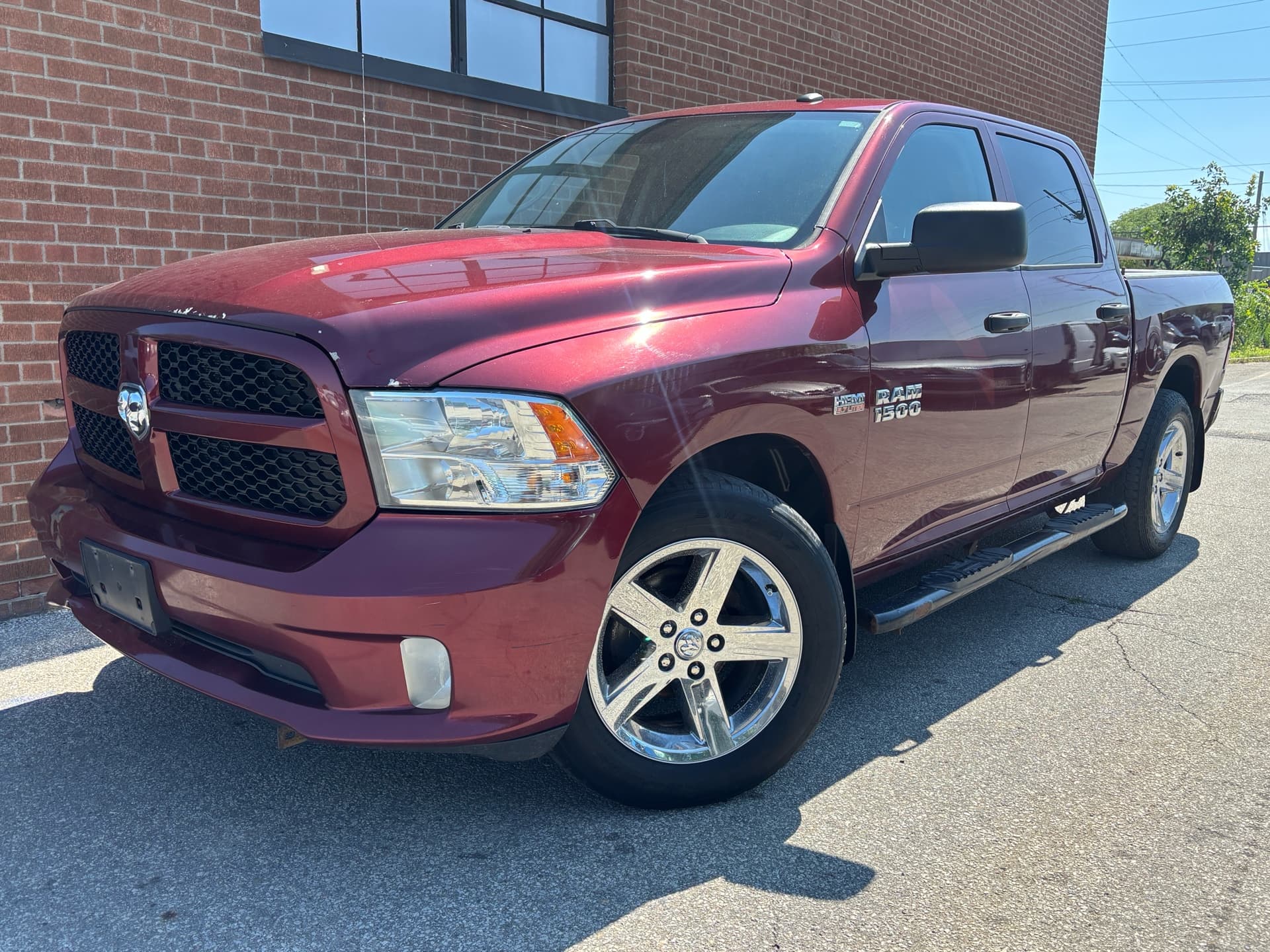 2017 Ram 1500 4WD Crew Cab 140.5" Express *Ltd Avail*