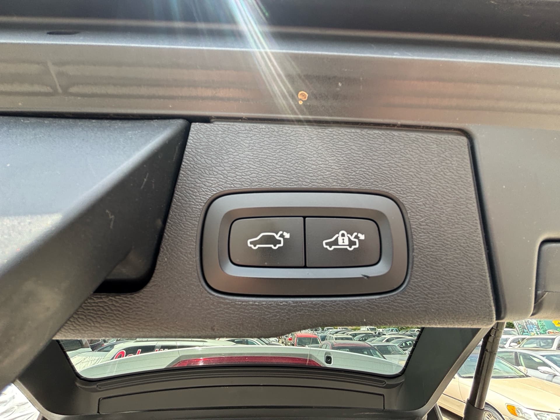 2018 Volvo XC60 T6 AWD Momentum