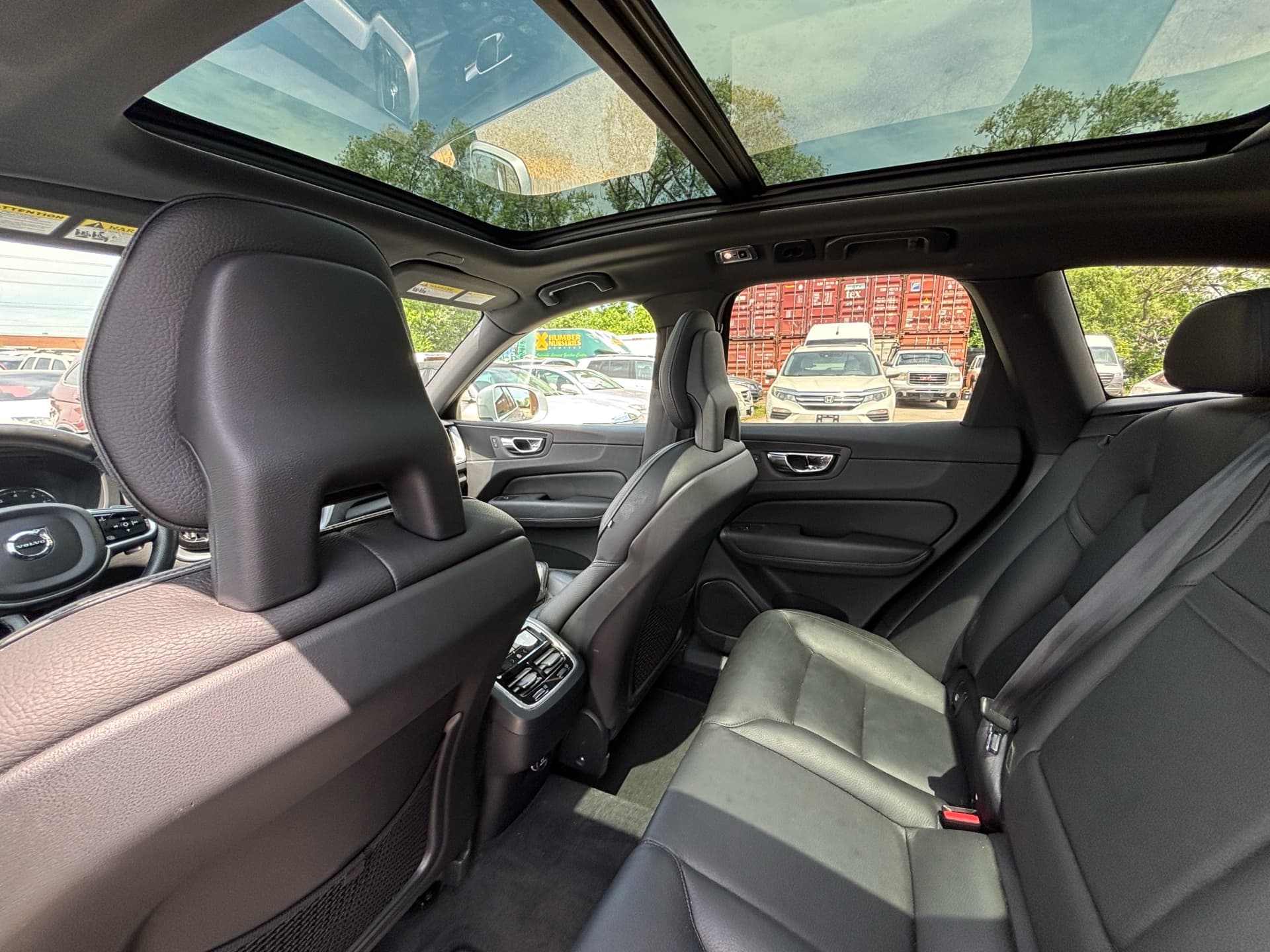 2018 Volvo XC60 T6 AWD Momentum