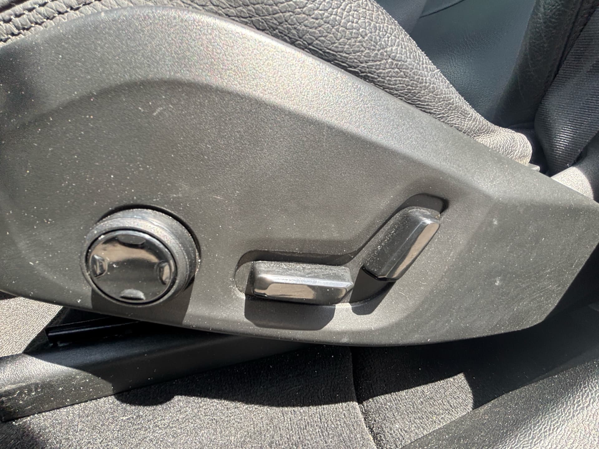2018 Volvo XC60 T6 AWD Momentum