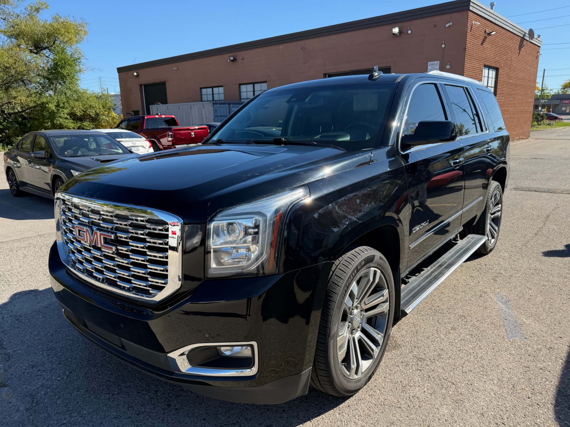 2020 GMC Yukon 4WD 4dr Denali-full loaded