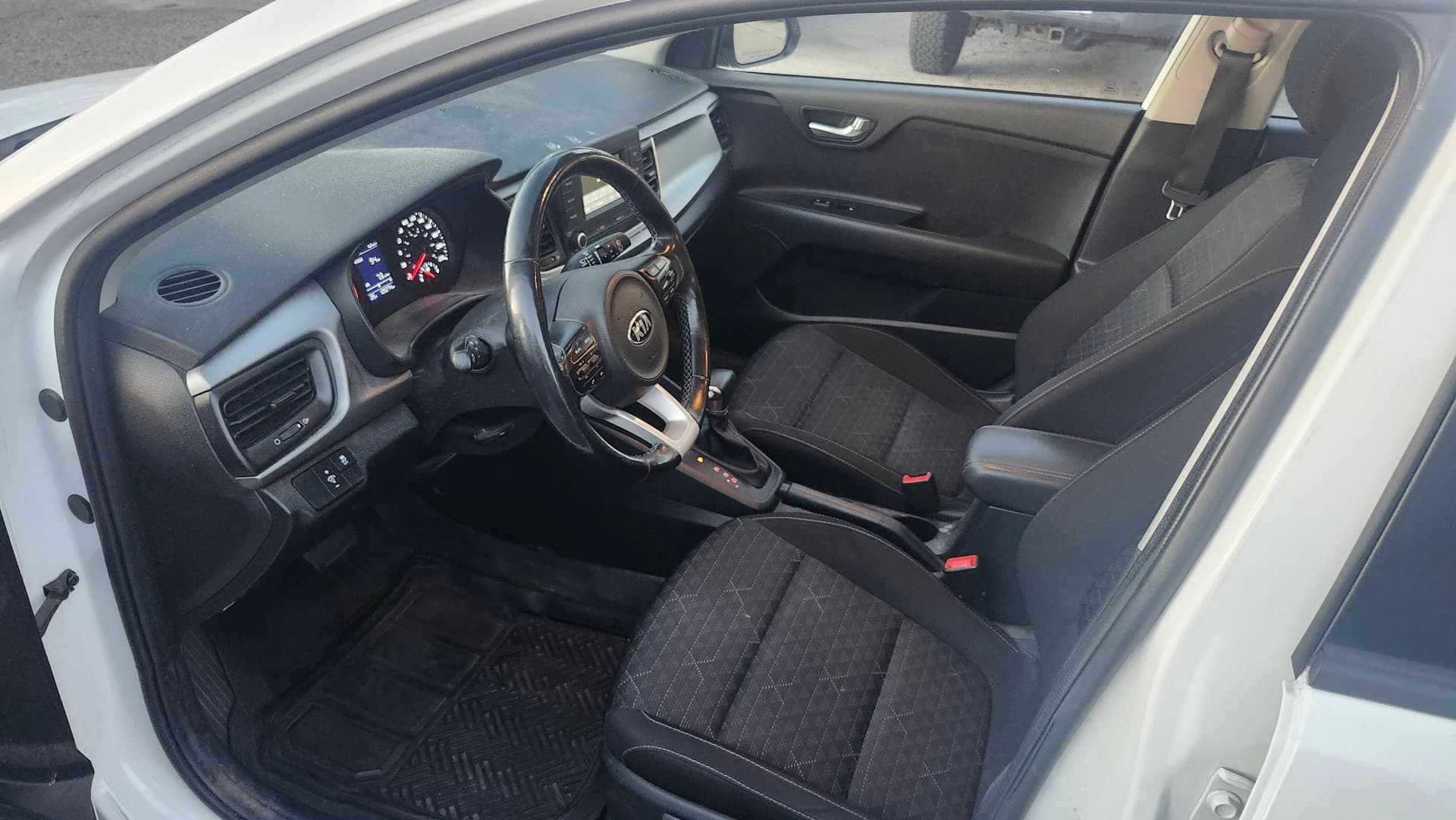 2020 Kia Rio 5-door LX Automatic Alloy Wheels