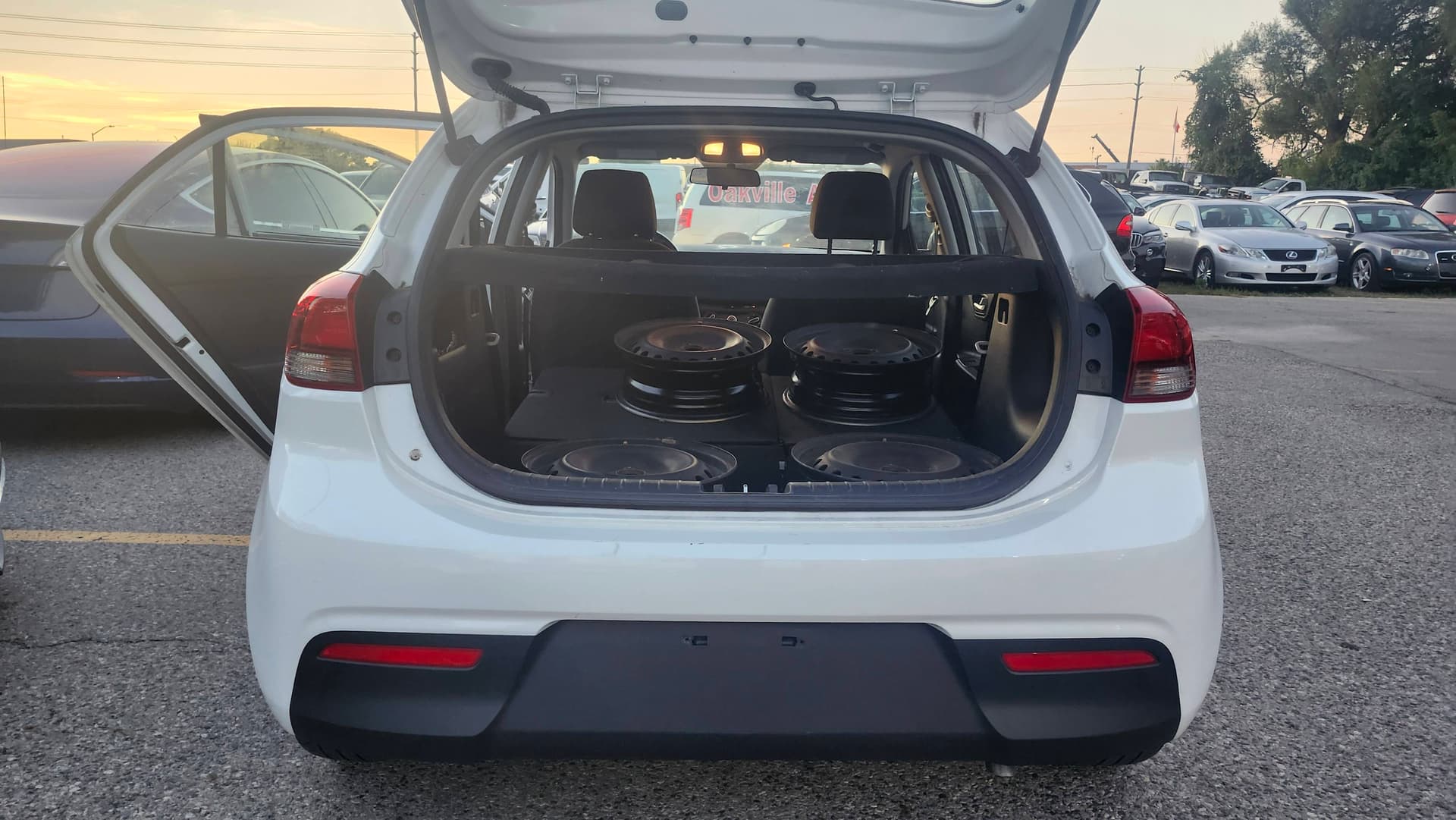 2020 Kia Rio 5-door LX Automatic Alloy Wheels