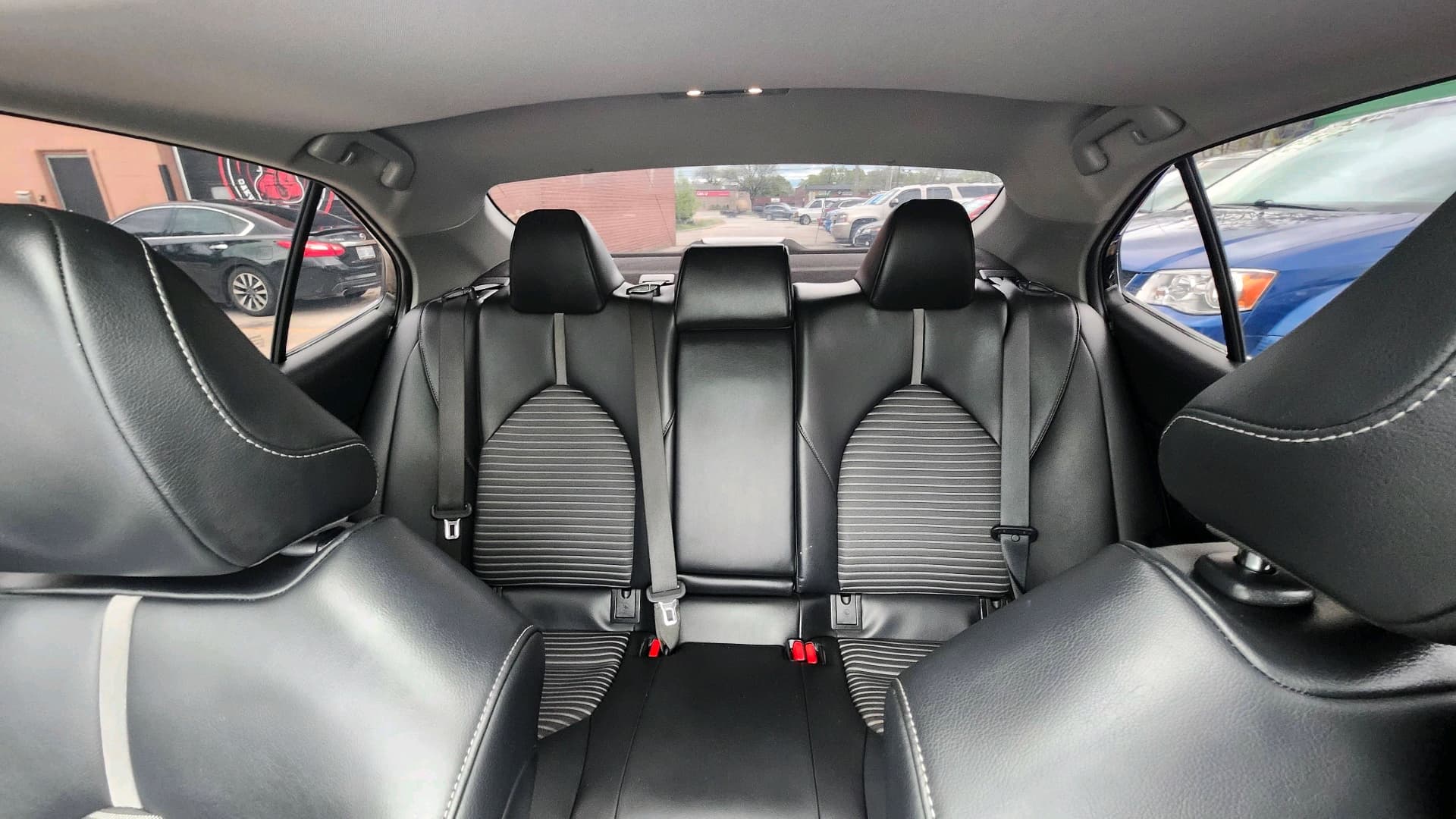 2021 Toyota Camry Hybrid SE Auto