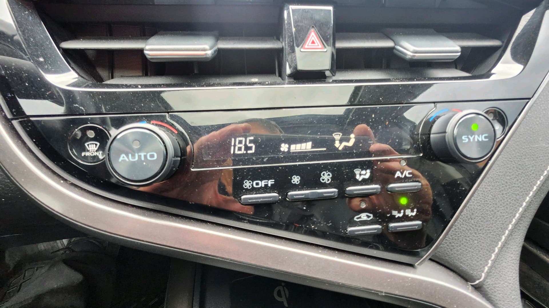 2021 Toyota Camry Hybrid SE Auto