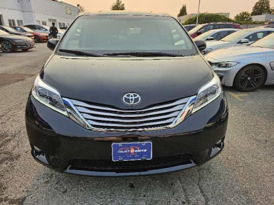 2017 Toyota Sienna 5dr XLE 7-Pass AWD