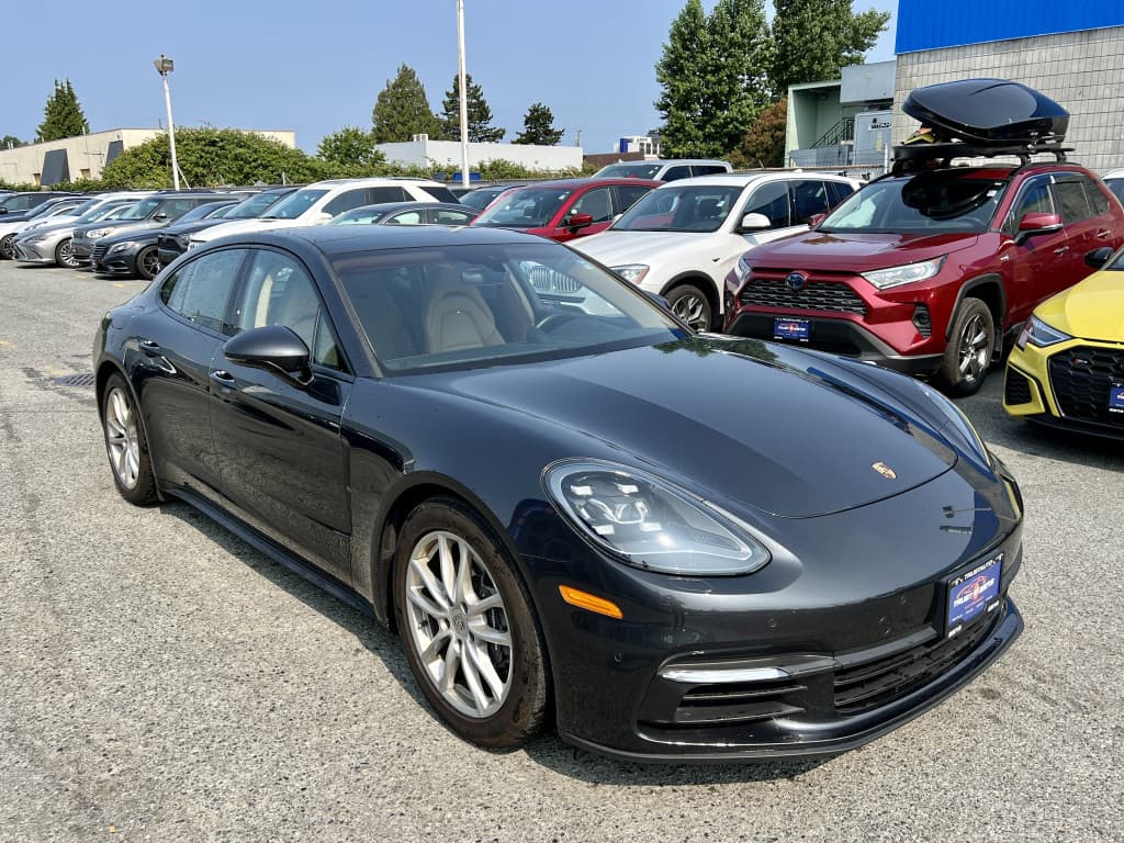 2018 Porsche Panamera 4