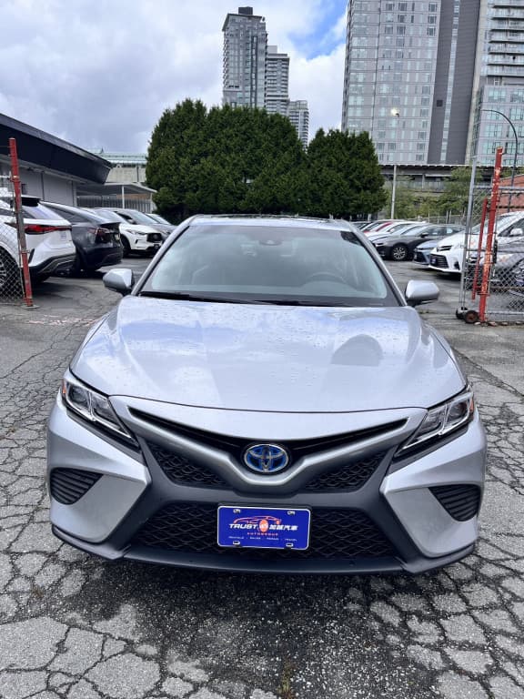 2018 Toyota Camry Hybrid SE 4dr Sedan CVT