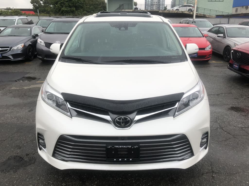 2019 Toyota Sienna XLE 7-Passenger AWD