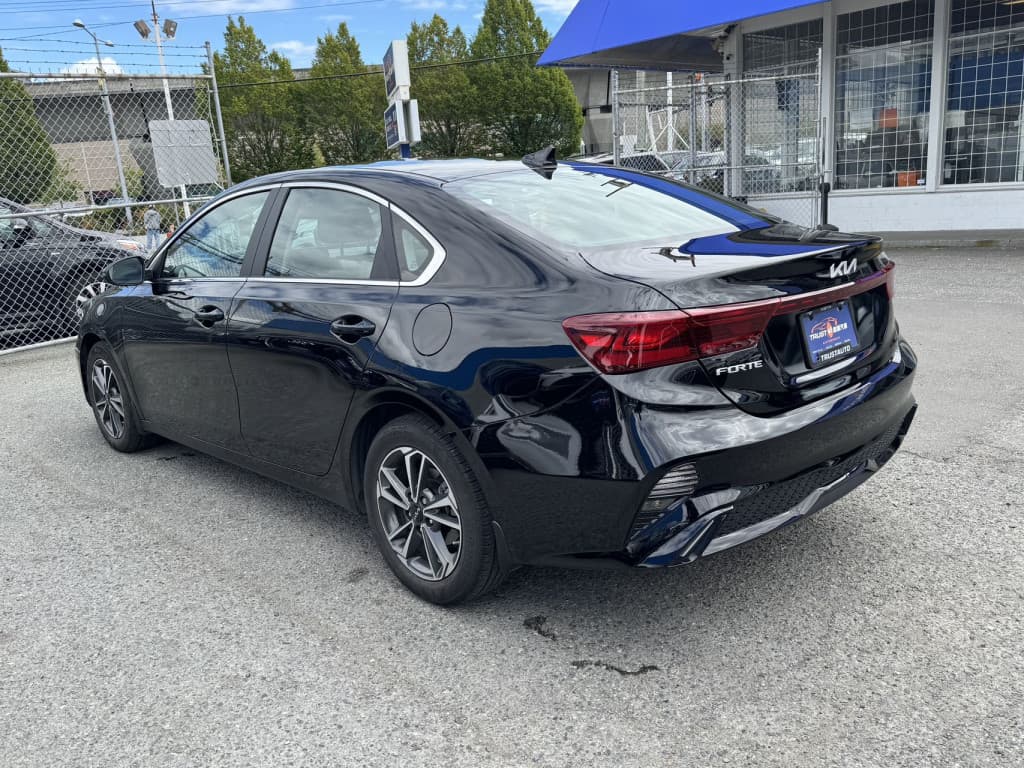 2022 Kia Forte EX