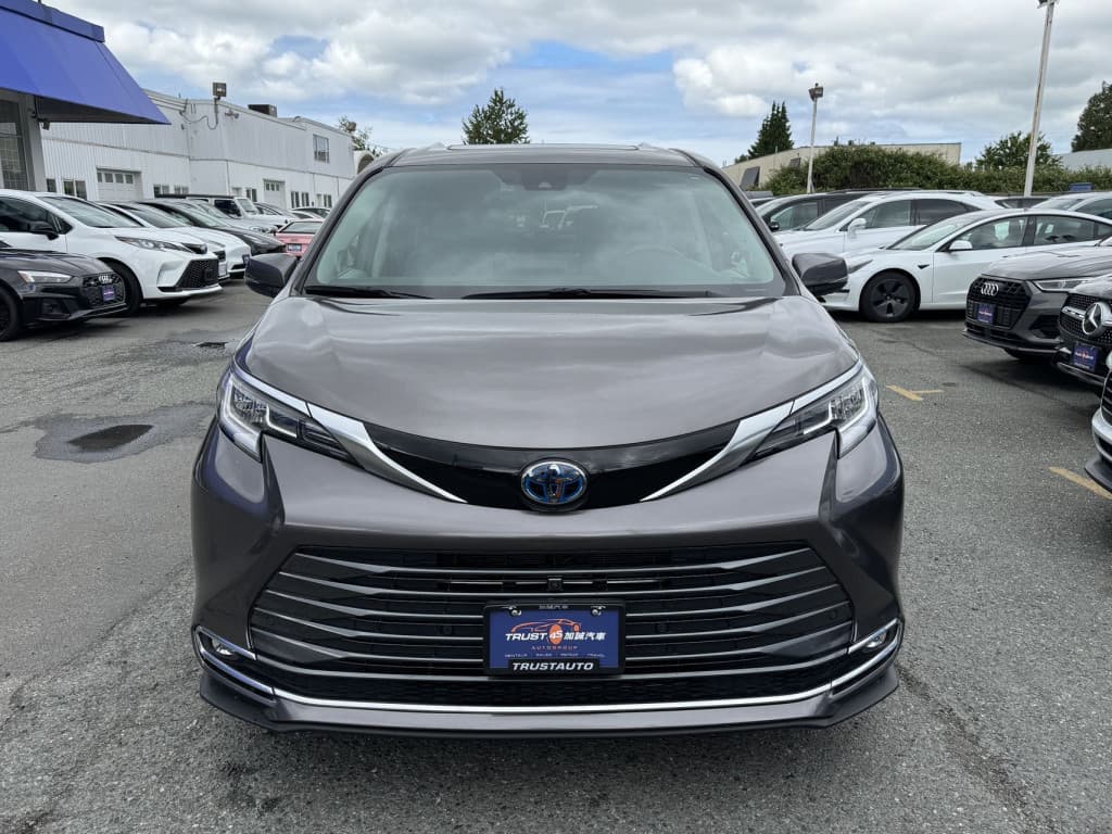 2022 Toyota Sienna Limited