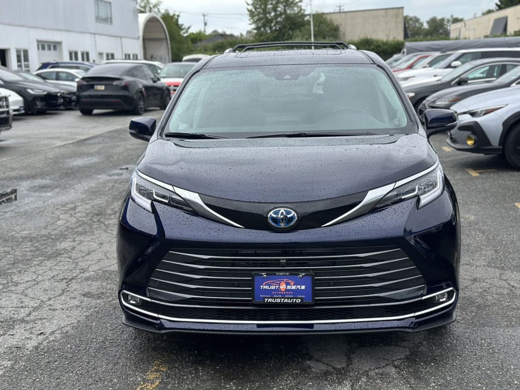 2024 Toyota Sienna sienna limited awd