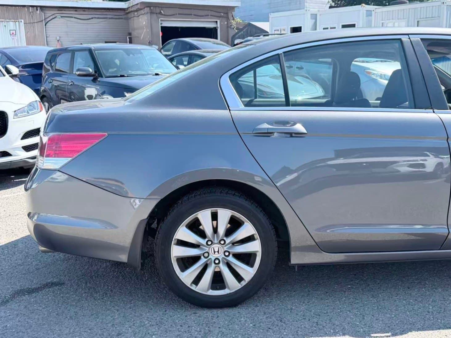2011 Honda Accord Auto EX-L/ CLEAN TITLE/ BC LOCAL