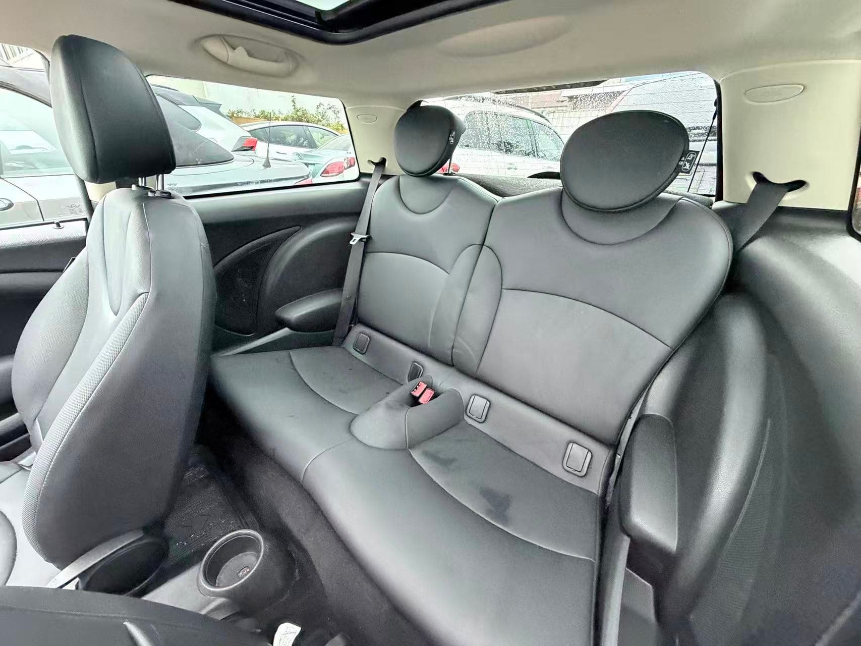 2013 MINI Cooper Knightsbridge Classic/ CLEAN TITLE/ BC LOCAL