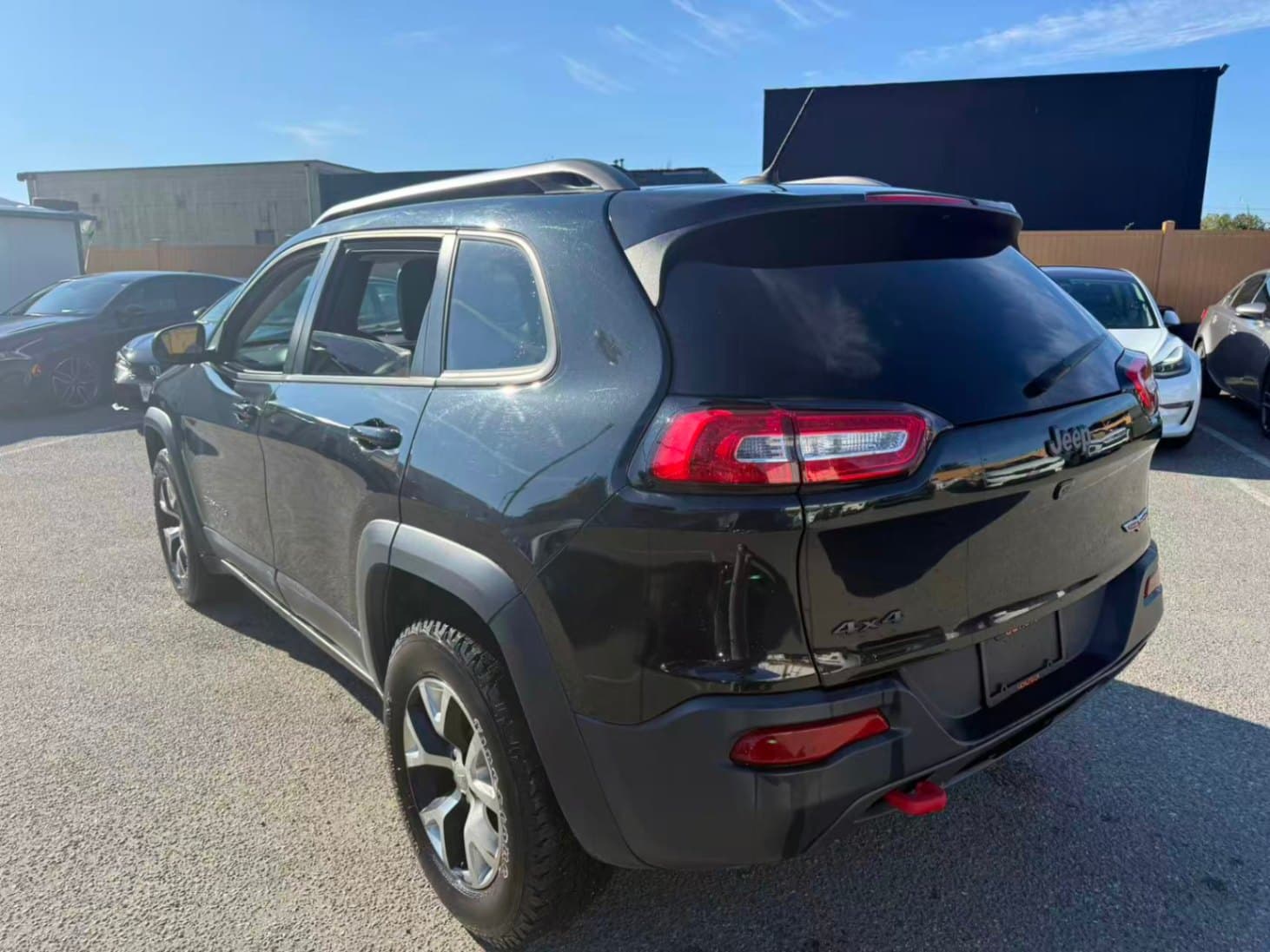 2015 Jeep Cherokee 4WD 4dr Trailhawk