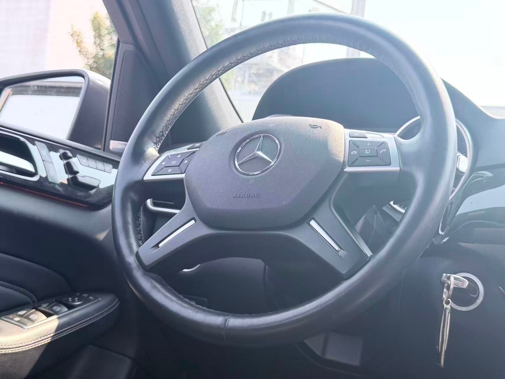 2015 Mercedes-Benz M-Class 4MATIC ML 400/ CLEAN TITLE/ BC LOCAL/ LOW MILEAGE