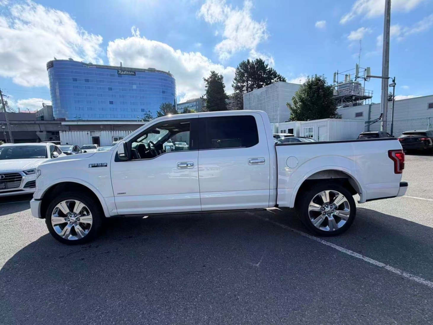 2016 Ford F150 4WD SuperCrew 145" Limited/ NO ACCIDENT/ BC LOCAL/ LOW KM